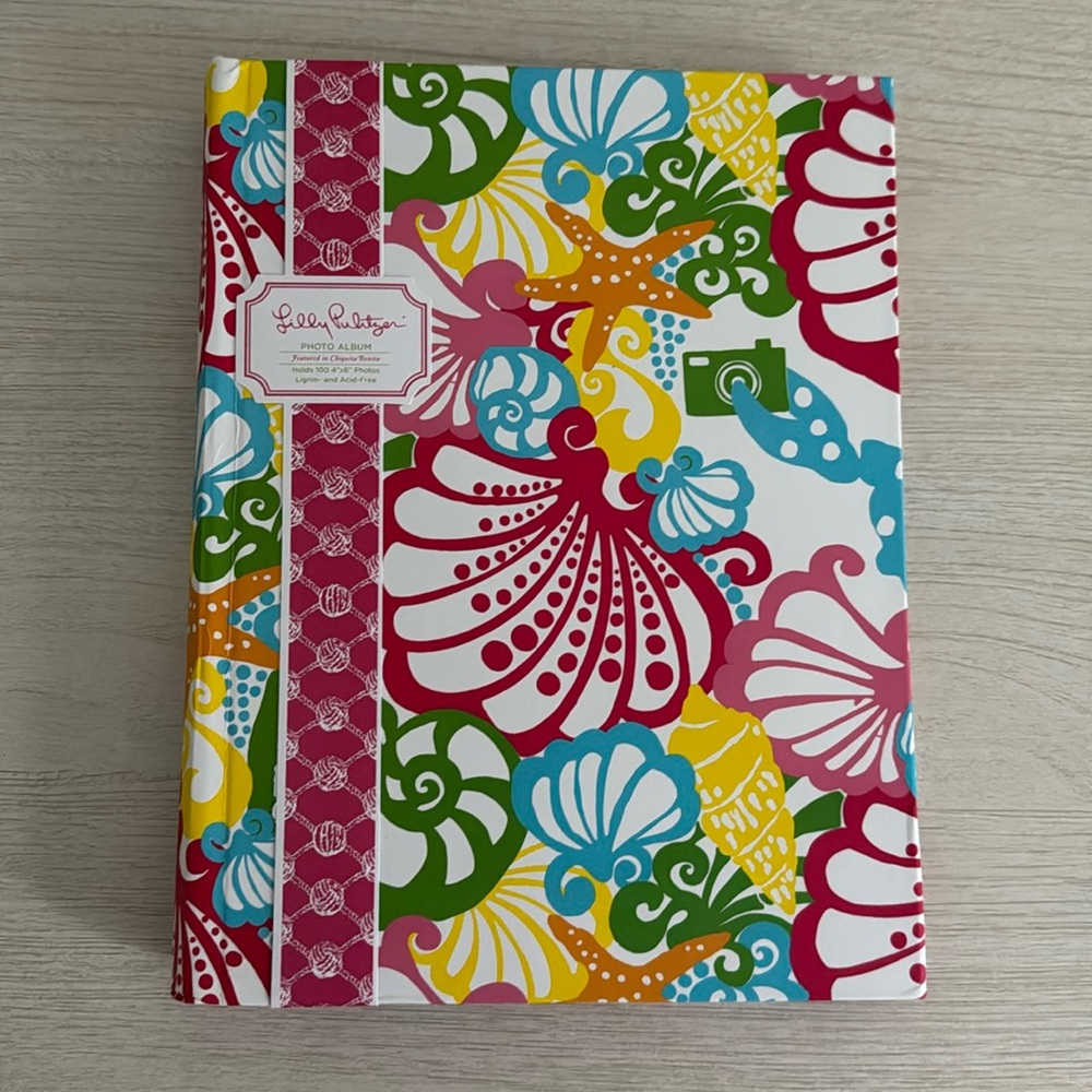 Lilly Pulitzer Photo Album in Chiquita Bonita NWT